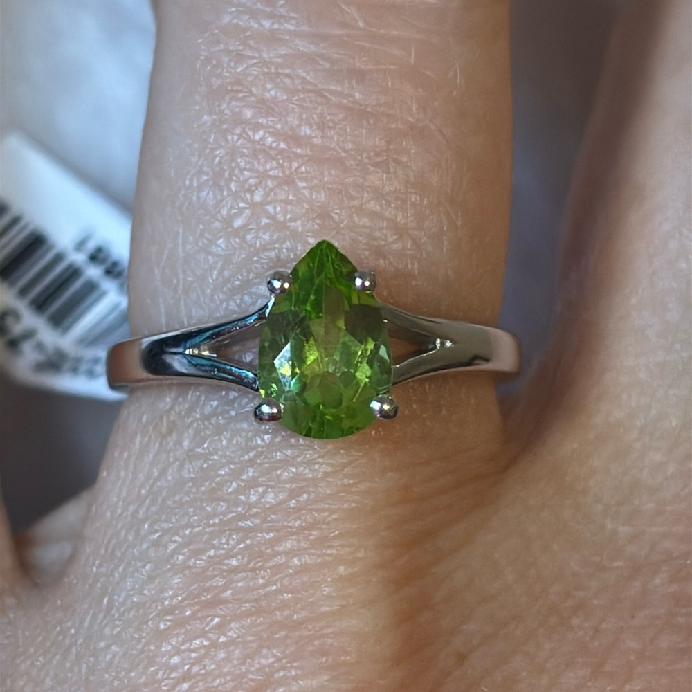 NWT Genuine Peridot 925 Sterling Silver Ring - Picture 3 of 8